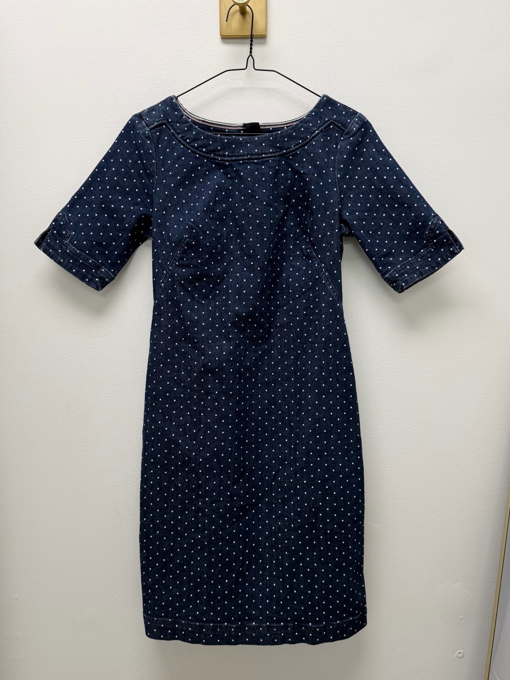 BODEN dark denim polka dot dress.
size 2